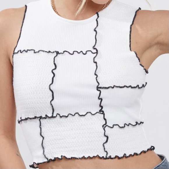 ❌SOLD OUT❌ AROUND THE BLOCK PATCHWORK CROP TOP - Picture 3 of 3